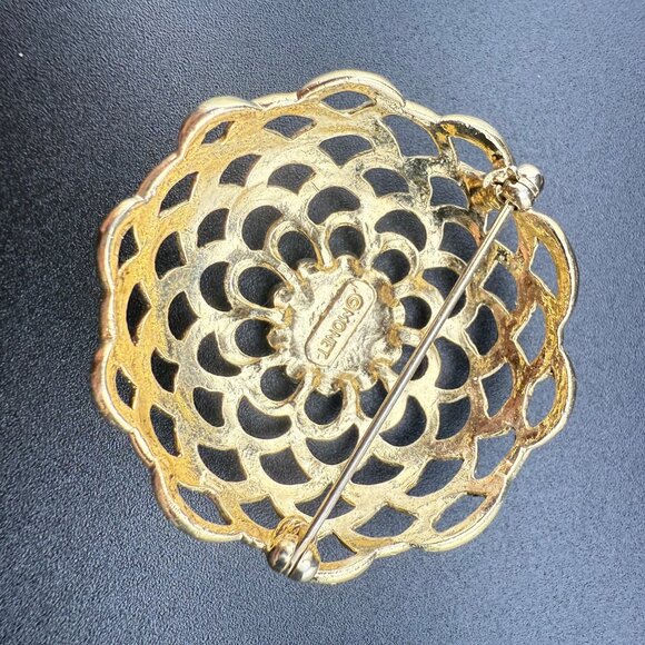 Vintage Monet Gold-Tone Floral Brooch Pin Textured Filigree Design Elegant Costu - Picture 4 of 6